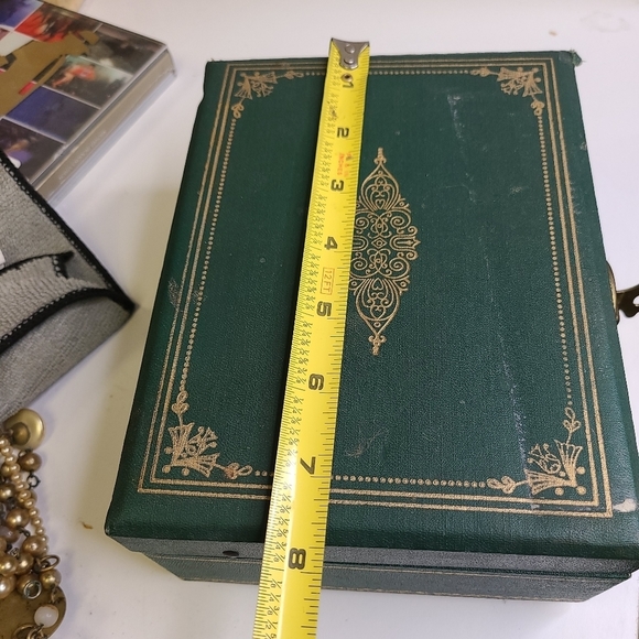 Vintage  Jewelry Box w/KEY 2 Tier Green Velvet Int - Picture 10 of 11